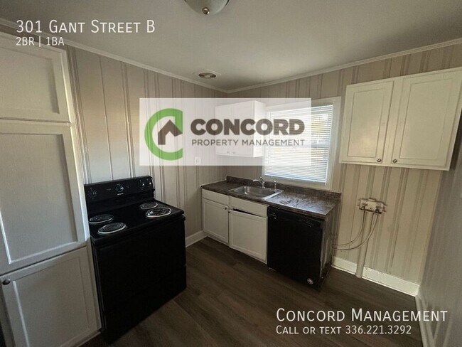 Building Photo - 301 Gant St