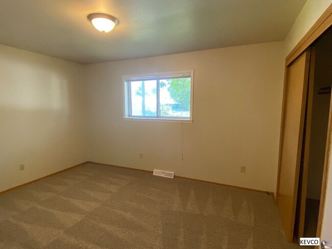 Foto del edificio - 1105-1107 Fuqua Dr