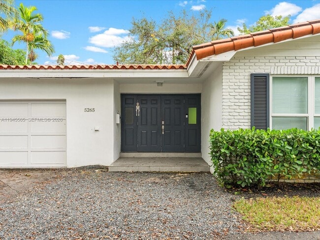 Building Photo - 5265 SW 78th St