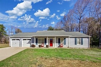Building Photo - 3840 Forsythia Way