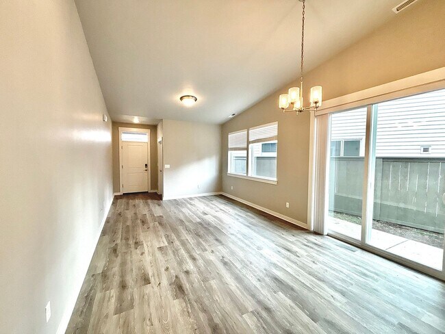 Foto del edificio - Stunning Townhome in Bend!