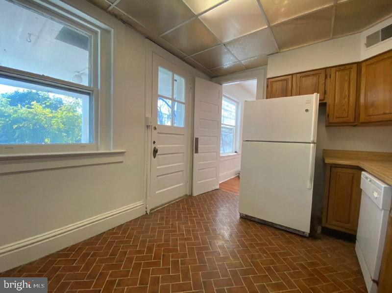 Primary Photo - 311 Maryland Ave NE