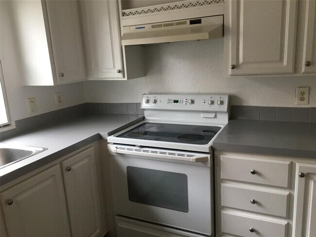 Foto del edificio - 11811 Greensbrook Forest Dr