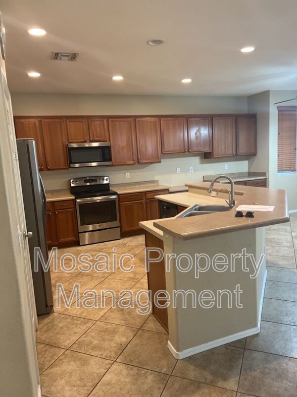 Foto del edificio - 3938 E Remington Dr