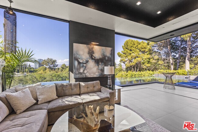 Foto del edificio - 3712 Broadlawn Dr