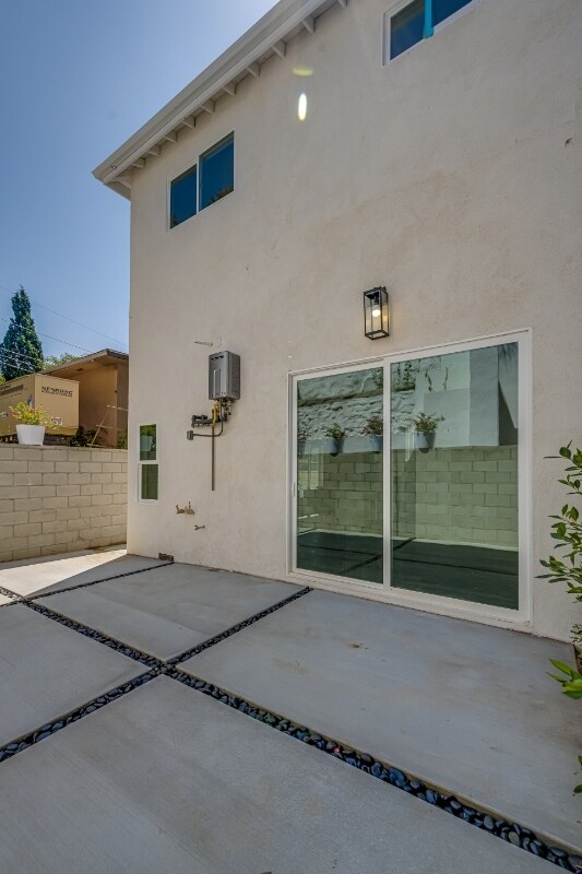 Foto del edificio - 2611 Hyperion Ave