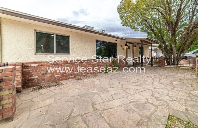 Foto del edificio - 1418 E Williams St