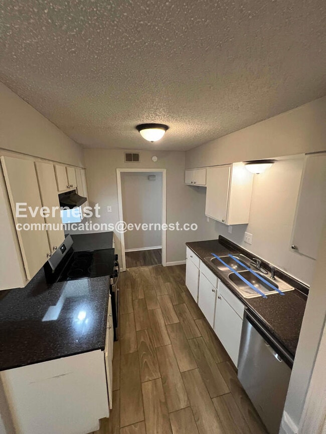 Building Photo - 5733 Woodbourne Ct