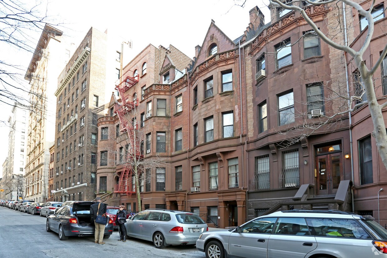 Fotografía de la fachada del edificio - 316-318 W 104th St