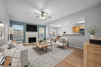 Building Photo - 2028 Kaiser Dr