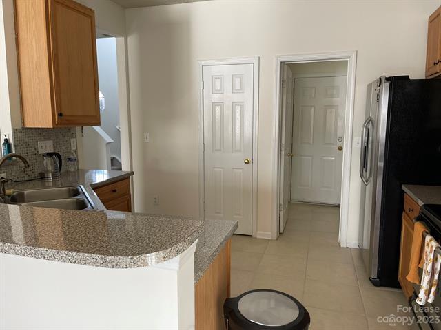 Foto del edificio - 8574 Carolina Lily Ln