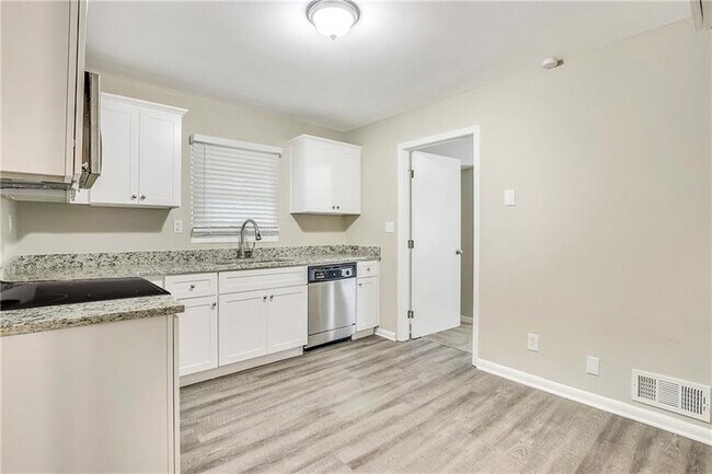 Foto del edificio - 3527 Glenview Dr SW