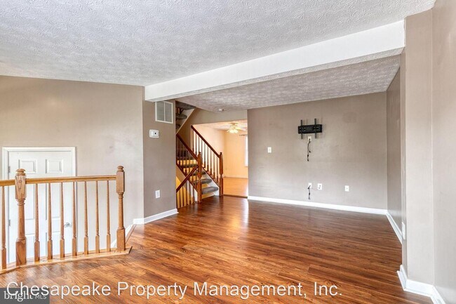 Building Photo - 3 br, 2.5 bath House - 2425 Warm Spring Way