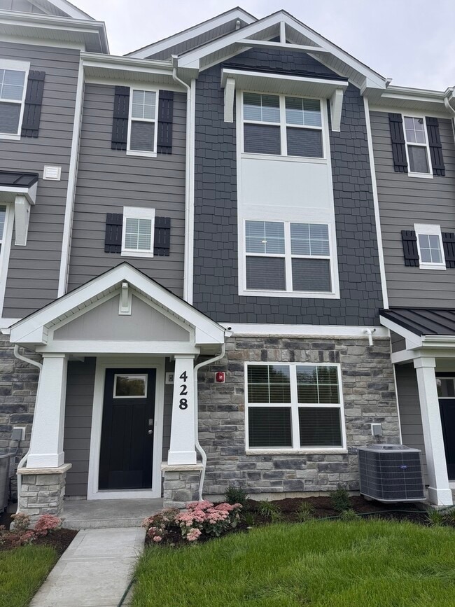 Building Photo - 428 Lakeshore Ct