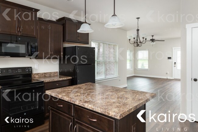 Building Photo - 130 Ivy Meadow Circle