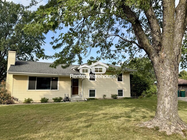 Foto del edificio - 8217 Harrison Cir