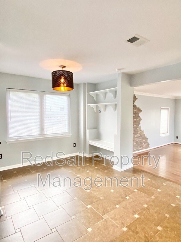 Foto del edificio - 256R Hunts Neck Rd