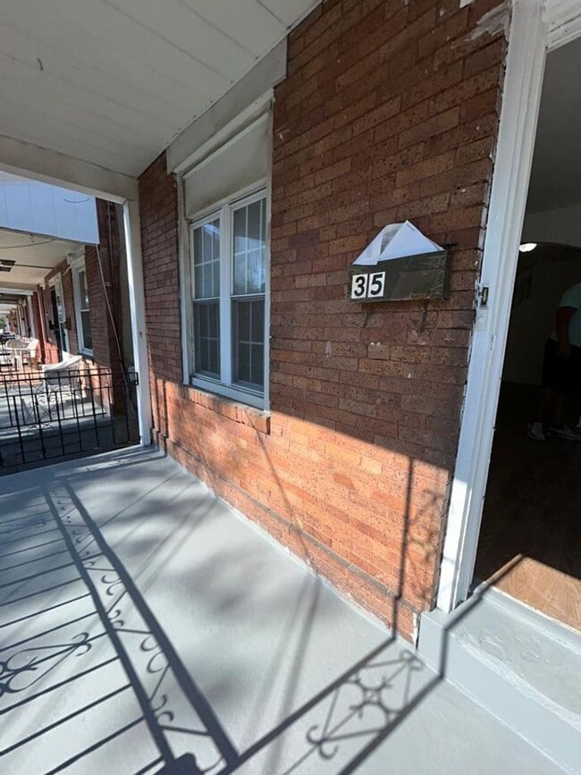 Foto del edificio - 35 Dexter St