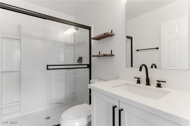 Foto del edificio - 2819 Briar Knoll Dr