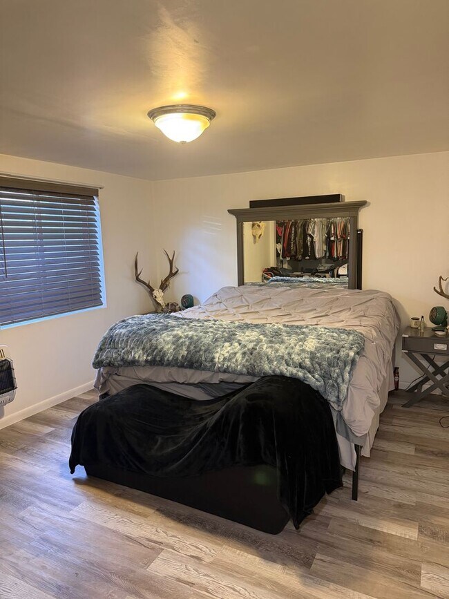 Building Photo - Beautifully updated duplex with parking and a storage shed