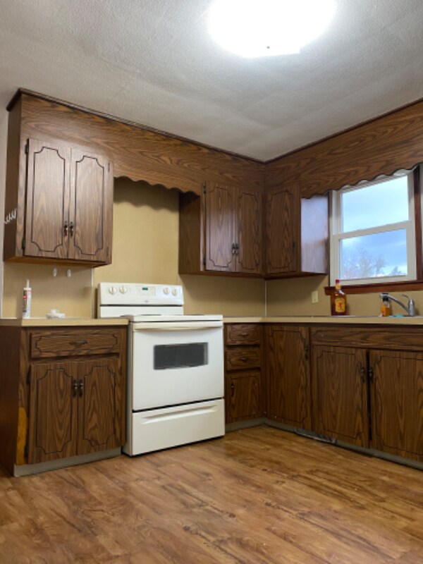 Building Photo - 4412 Hyde Park Ave SW