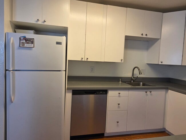 Foto del edificio - 2072 Bluebell Dr