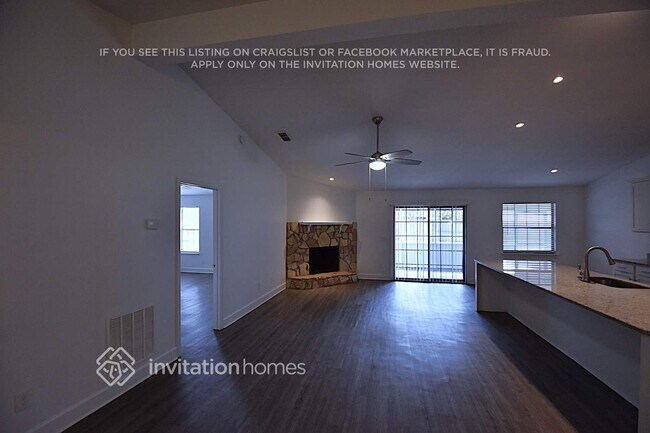 Foto del edificio - 12454 Rochford Ln