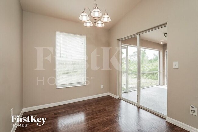 Building Photo - 3208 9th St W