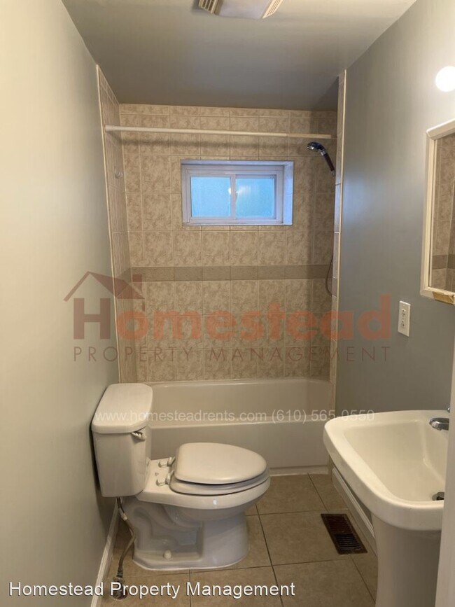 Building Photo - 3 br, 1 bath House - 911 Mulberry St