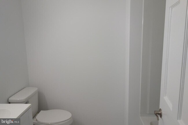 Building Photo - 242 Buttonwood Rd