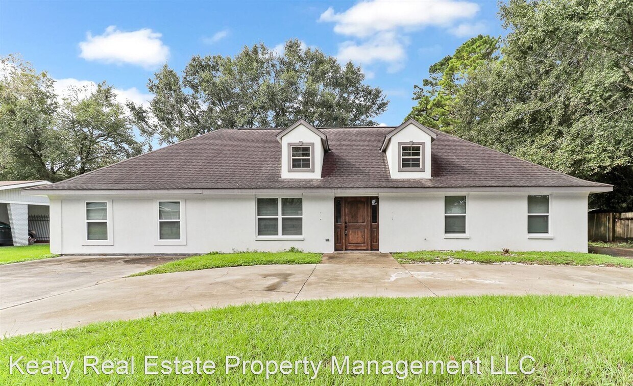 Primary Photo - 4 br, 2.5 bath House - 209 Woodvale Avenue