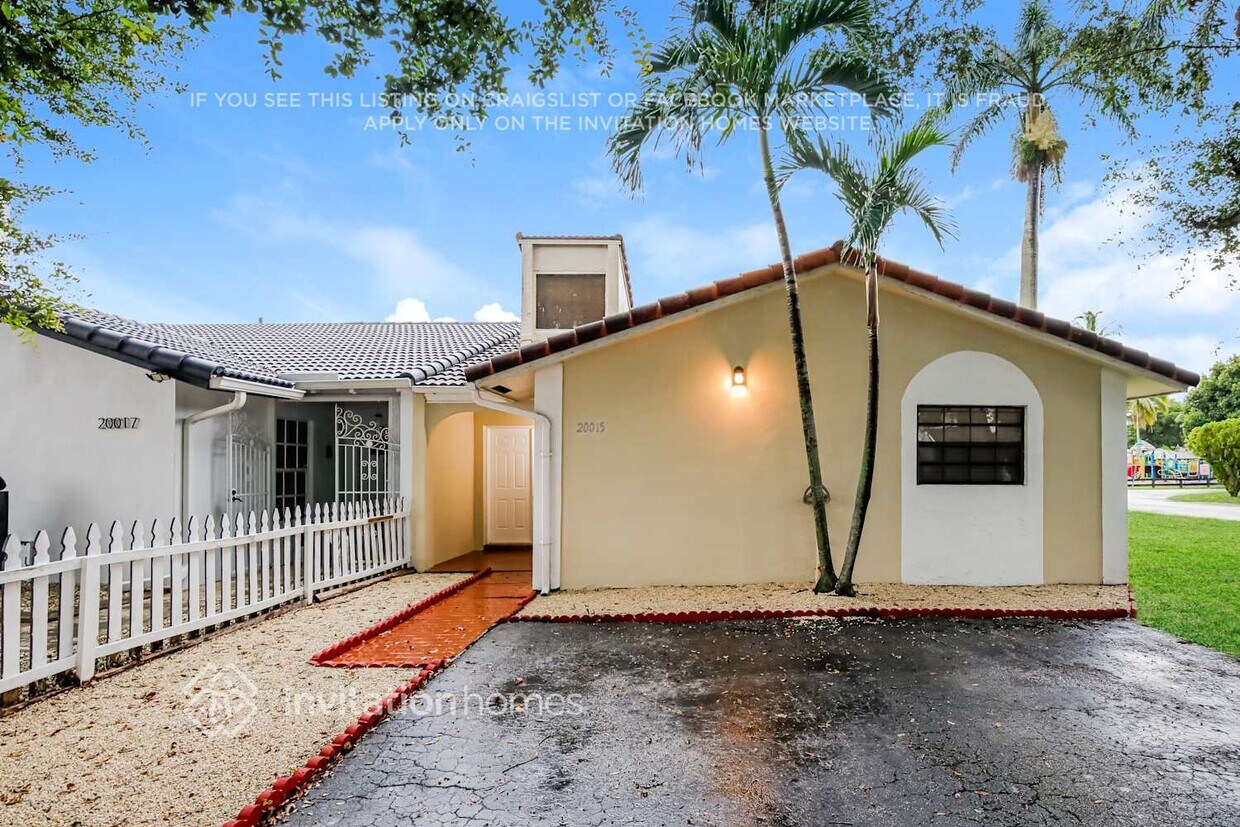 Foto principal - 20015 W Oakmont Cir
