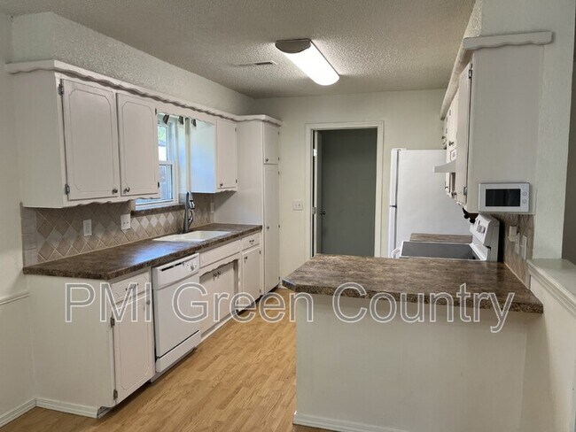 Foto del edificio - 1616 S Sycamore Ave