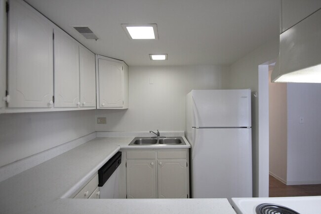Foto del edificio - 602 Kelly Ave