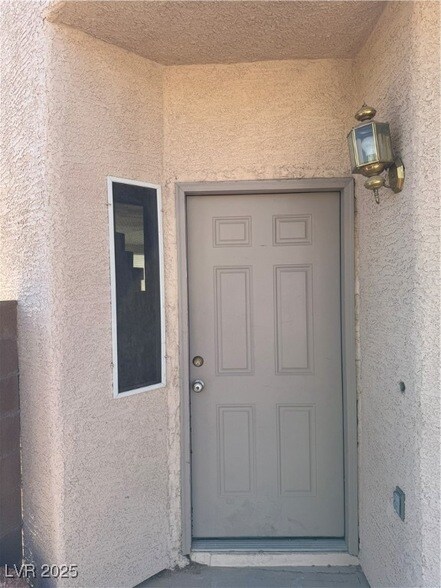 Foto del edificio - 2721 Pan Pacific Rd