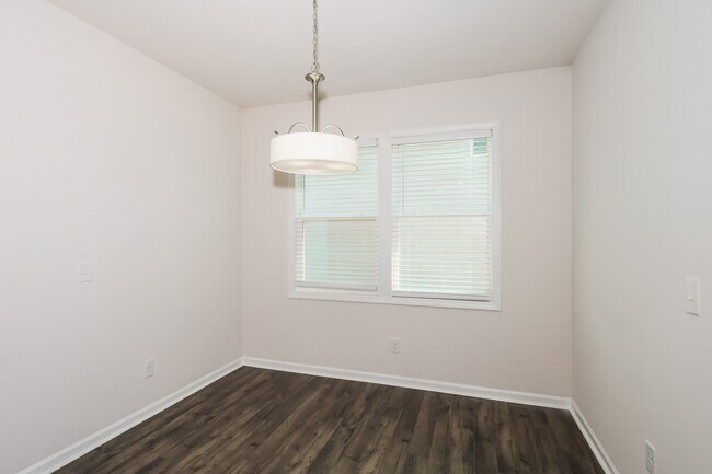 Foto del edificio - 875 Delta Ln