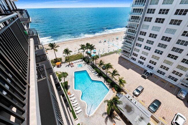 Building Photo - 3800 Galt Ocean Dr