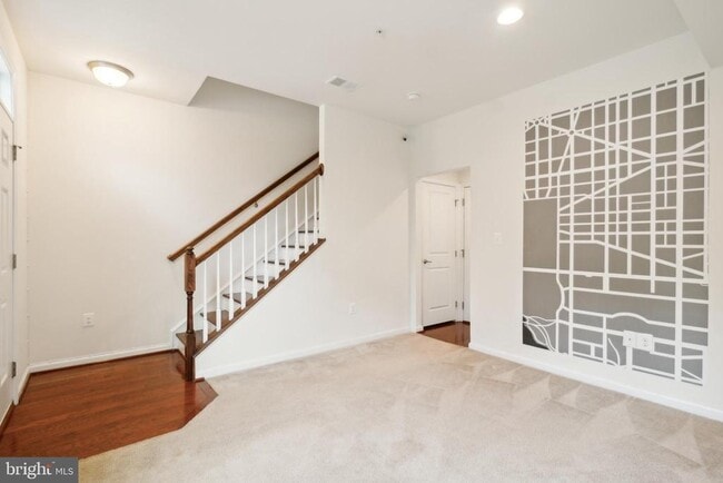 Building Photo - 5528 Glover Park Dr