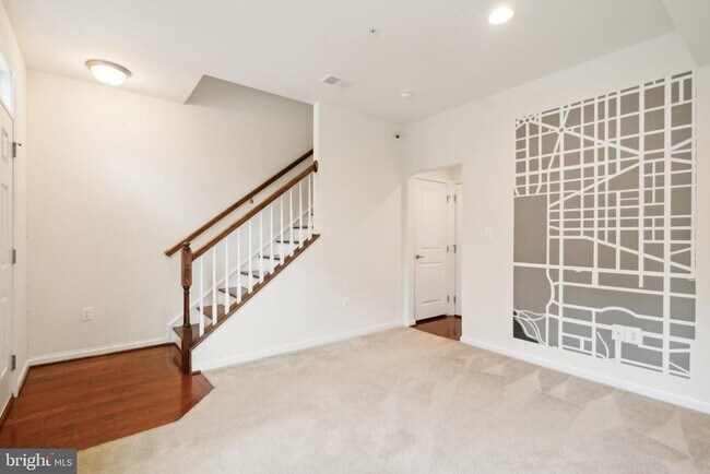 Foto del edificio - 5528 Glover Park Dr