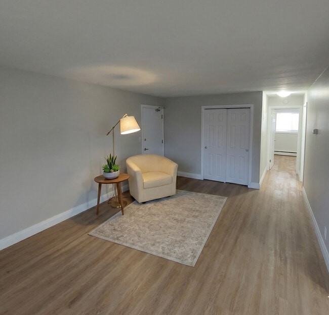 Building Photo - Hemlock Place Apartments
