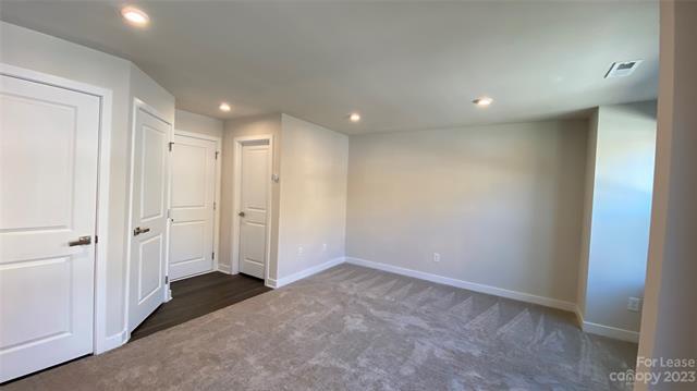 Foto principal - 633 Uwharrie River Rd