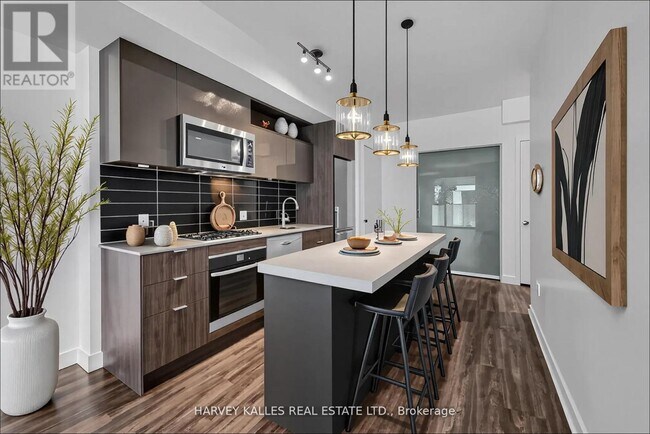 Photo du bâtiment - 100 Dalhousie St