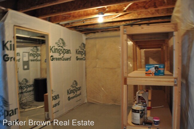 Building Photo - 3 br, 2.5 bath House - 1833 E pine bluff rd