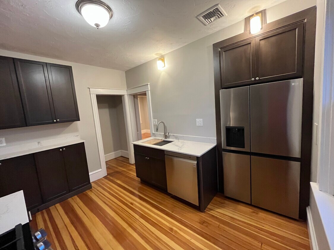 Foto principal - 20 Hilltop Ave