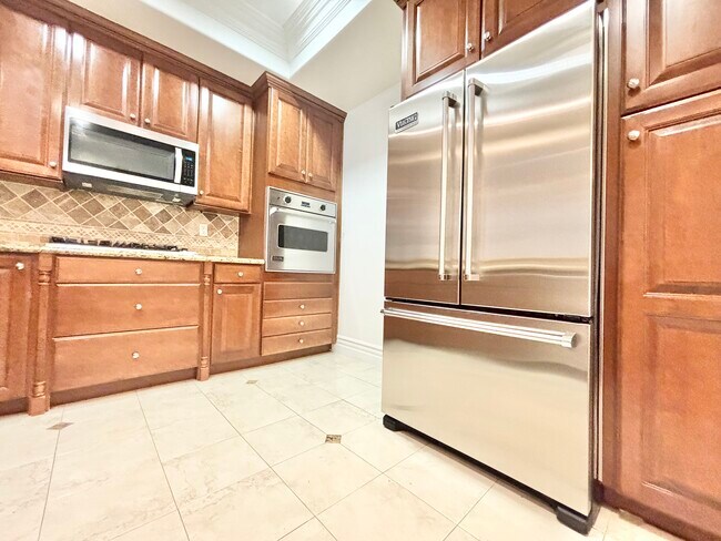 Foto del edificio - 10640 Woodbridge St. Toluca Lake, CA 91602