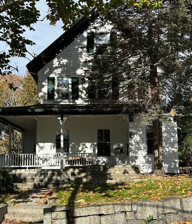 Primary Photo - 81 Rogers St