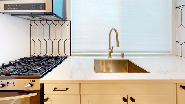 Foto del interior - 3210 Ellsworth St . Your 2 bedrooms Awaits!