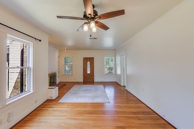 Building Photo - Cultural District Rental