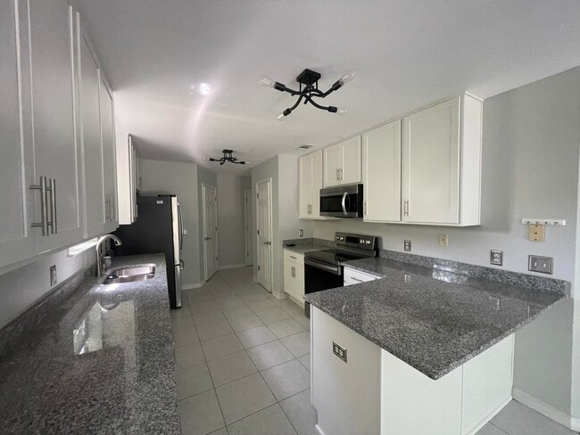 Building Photo - 9712 Seafarer's Way