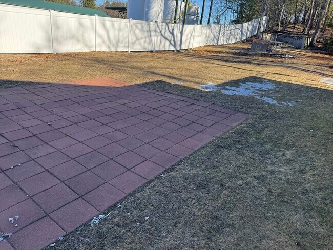 Foto del edificio - 261 Litchfield St